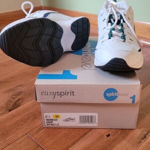 Easy Spirit White/Navy trim and Black soles. 6.5 M Woman Sneakers